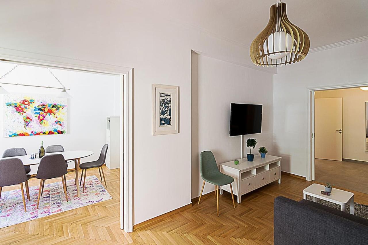 Spacious Two Bedroom Apartment In Central Location 아테네 외부 사진